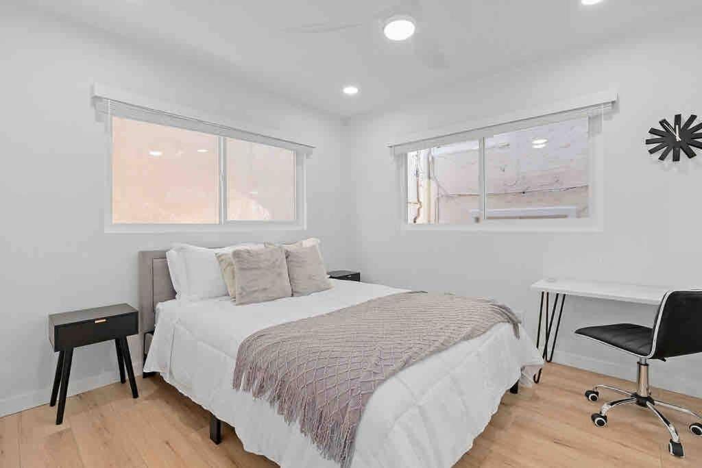 Brand New Ocean-View Beach Home Steps To The Sand! マンハッタン・ビーチ エクステリア 写真