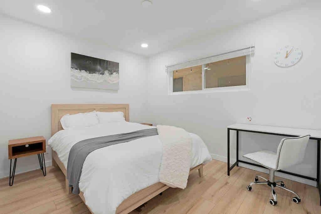 Brand New Ocean-View Beach Home Steps To The Sand! マンハッタン・ビーチ エクステリア 写真