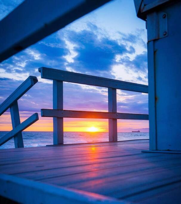 Brand New Ocean-View Beach Home Steps To The Sand! マンハッタン・ビーチ エクステリア 写真